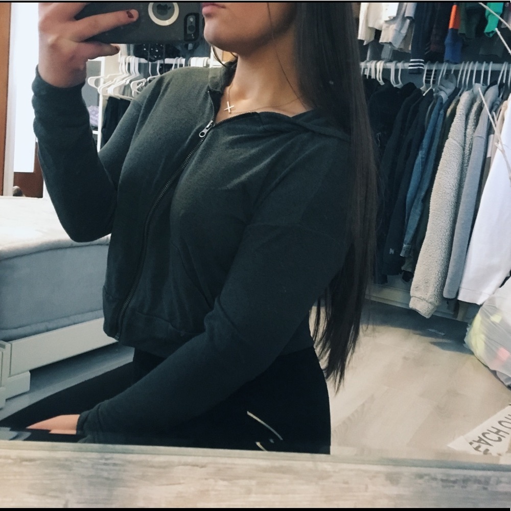 CROPPED ZIP UP